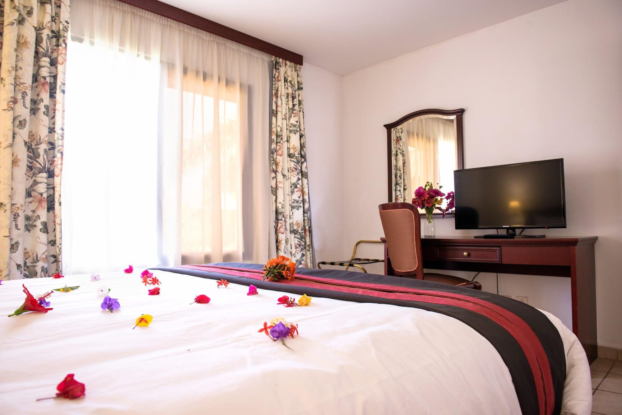 Ocean Bay Hotel & Resort Bakau Экстерьер фото