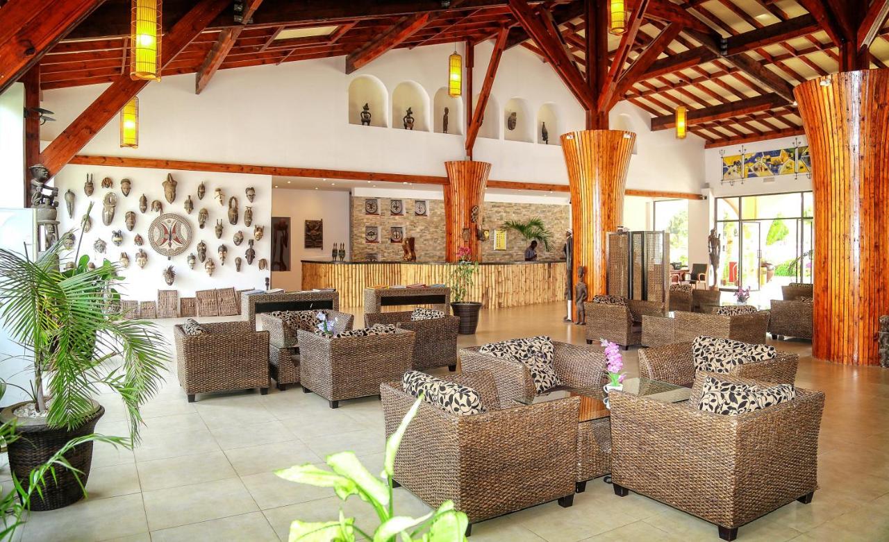 Ocean Bay Hotel & Resort Bakau Экстерьер фото