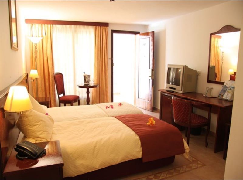 Ocean Bay Hotel & Resort Bakau Экстерьер фото
