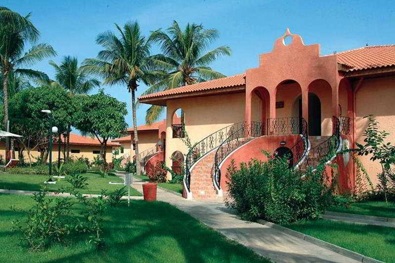 Ocean Bay Hotel & Resort Bakau Экстерьер фото